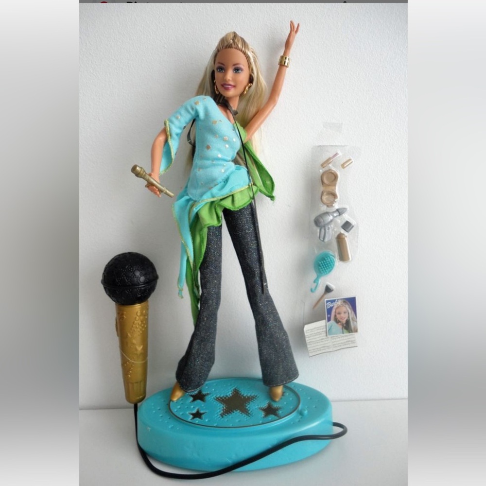 NIB - Vintage 2005 American Idol Barbie with Karaoke Music Stand & Accessories